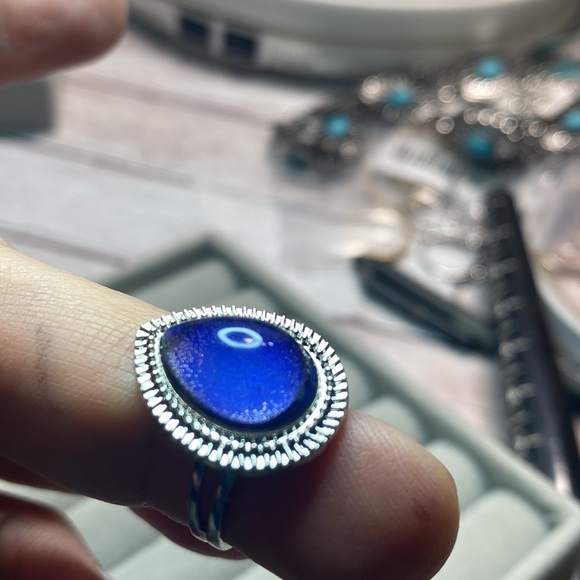 New Teardrop Pear Shaped Mood Ring - Picture 5 of 7